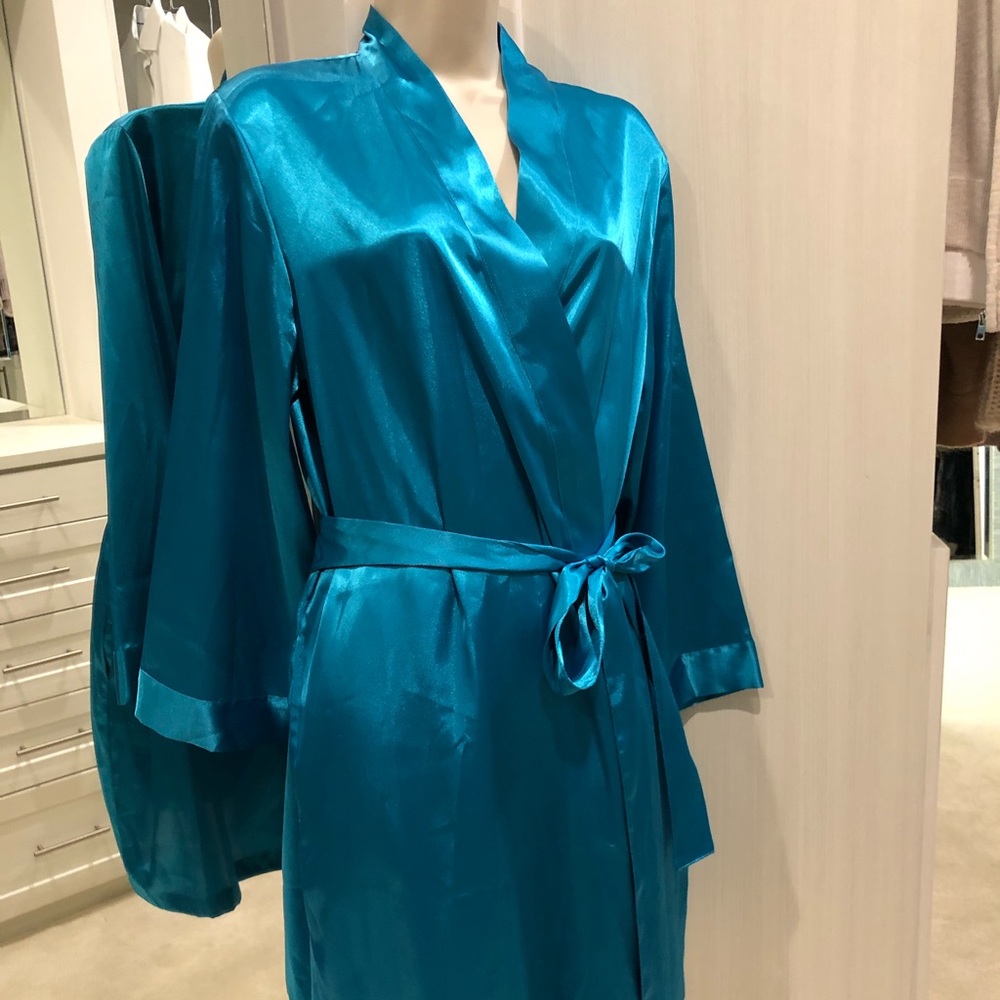 Morgan Taylor intimates blue satin robe.